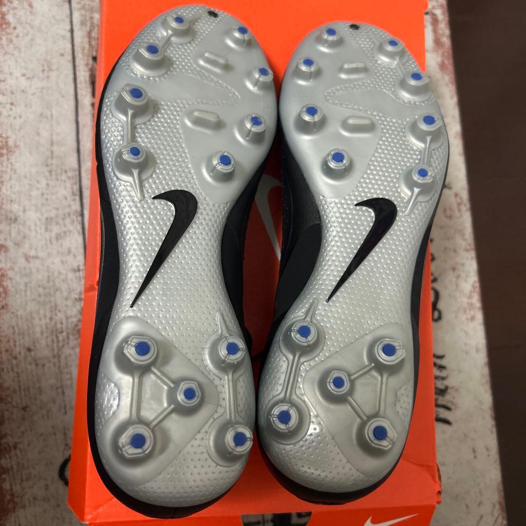 NIKE TIEMPOサッカースパイク