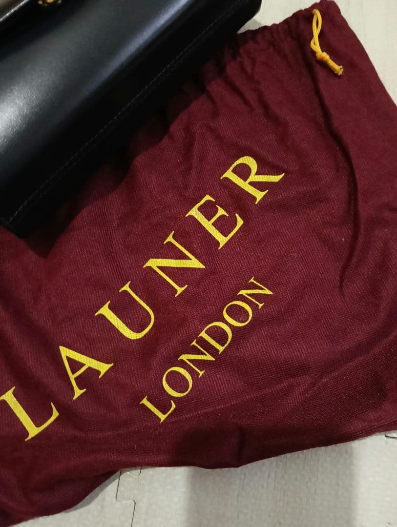中古！英国王室御用達！LAUNER ブラック ショルダーバッグ