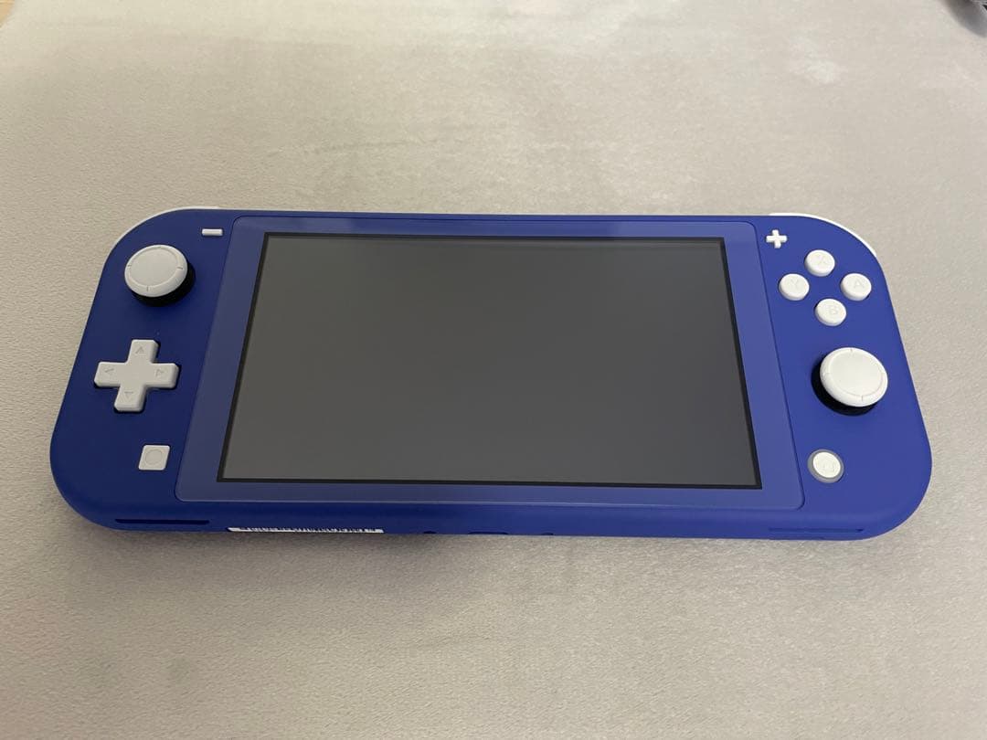 ニンテンドースイッチライト ブルー本体 ほぼ新品 未使用保護フィルム付き