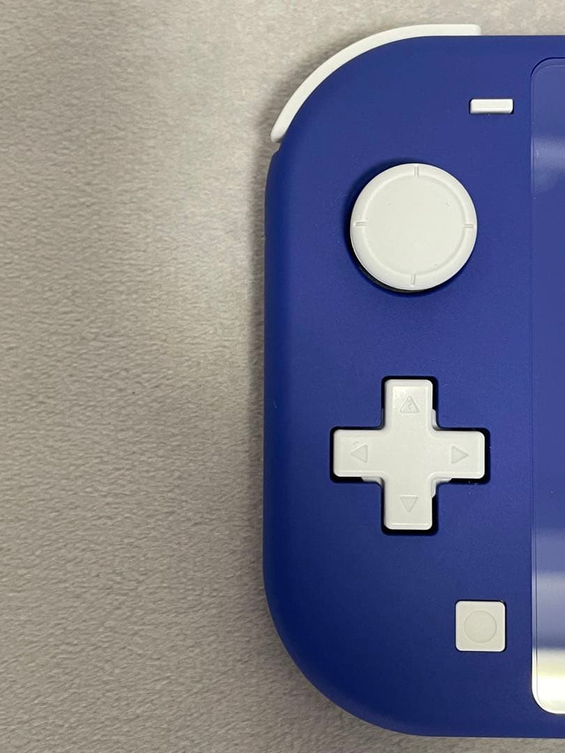 ニンテンドースイッチライト ブルー本体 ほぼ新品 未使用保護フィルム付き