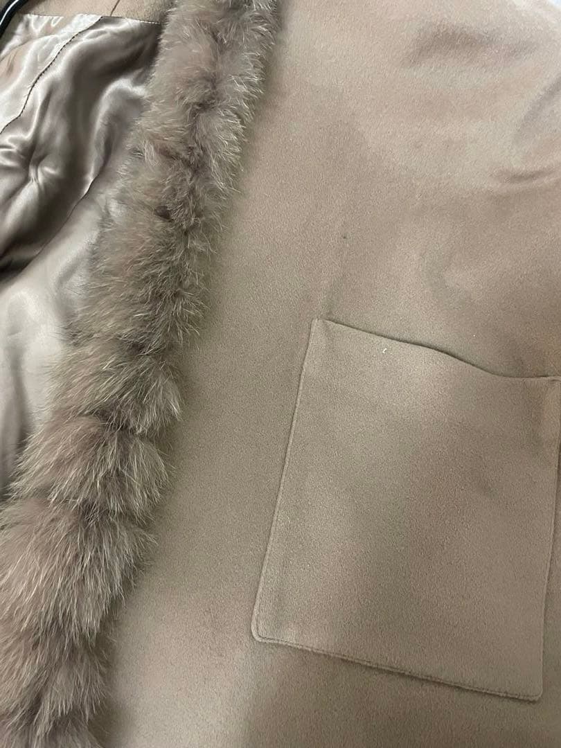 定価7万円⭐︎バーニーズ　ファー付きグレーベージュポンチョ