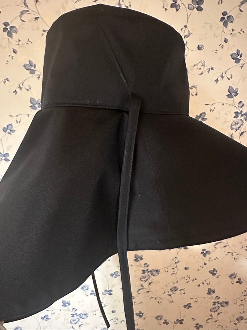 サンバリア100 オーバルハット　ブラック　完全遮光