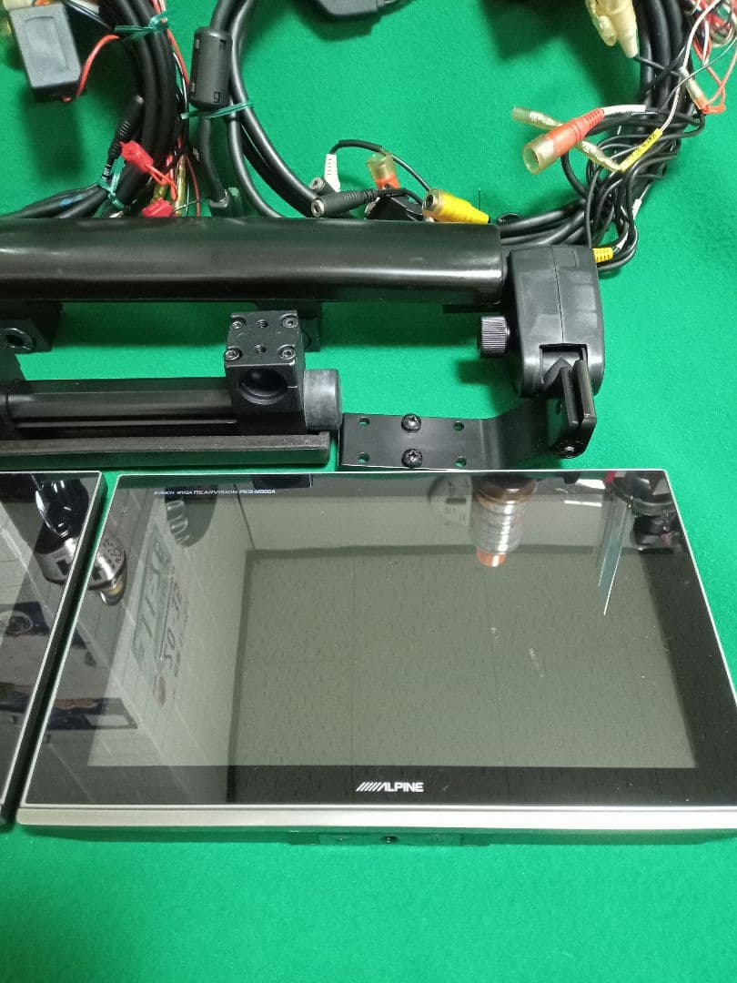 ALPINE ヘッドレスト9型モニター 2台セット
