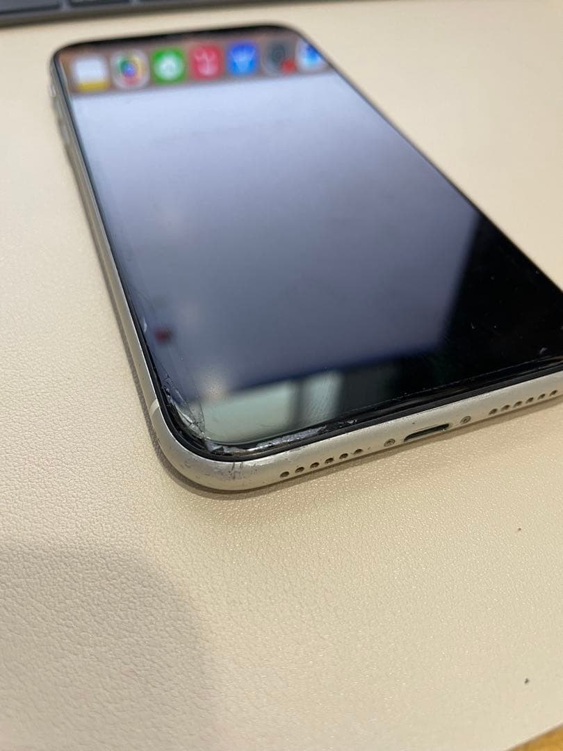 iPhone11 SIMフリー 64GB ホワイト