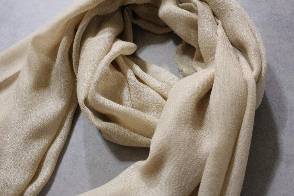 malo★新品6万円マーロ 極上カシミア100％ガーゼ大判ストール クリーム