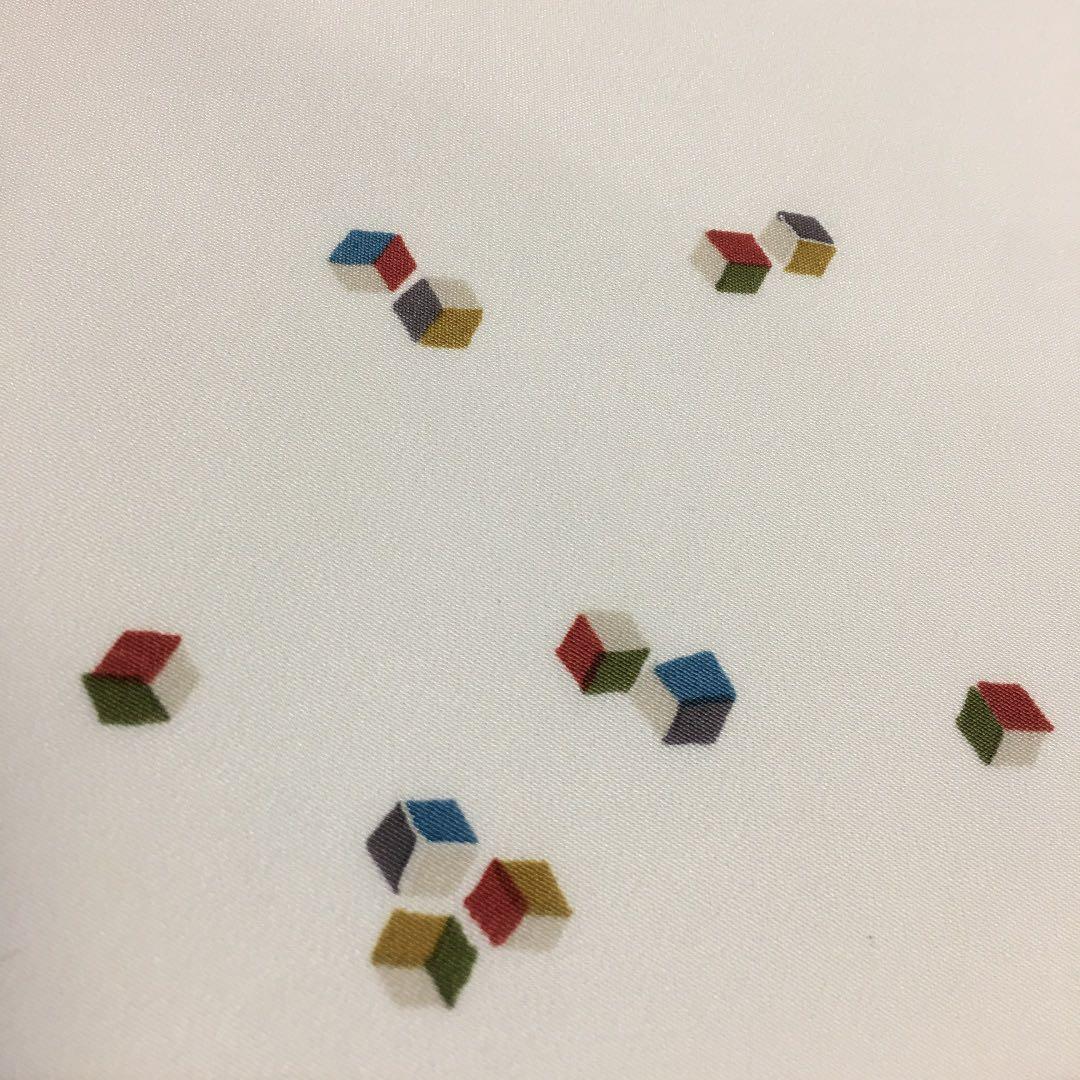 正絹長襦袢 反物 キューブ柄が可愛いです❣️着用には お仕立てが必要です❣️