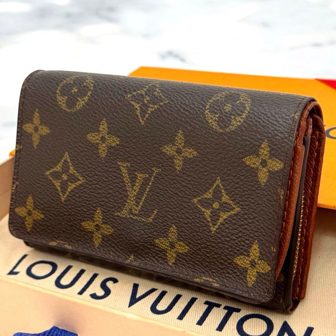 【新型・美品】ルイヴィトン　モノグラム　ポルトモネ・ビエ・トレゾール　折り財布