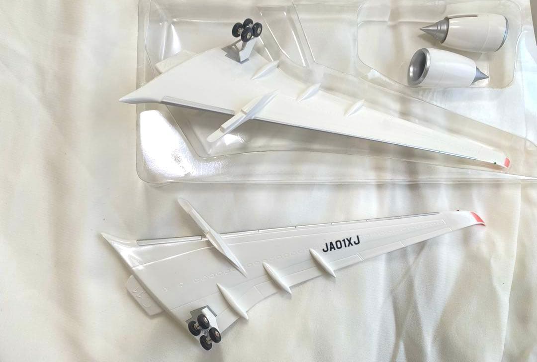 【お値下げ中❗️ほぼ未使用】JAL A350-900 エアバス1/200