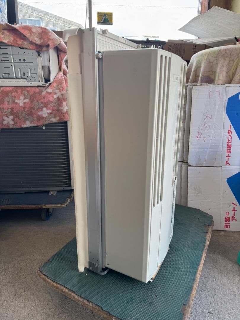 ①コロナ ウインドエアコン窓用エアコンCW-FA1824R 2024年製 窓枠付