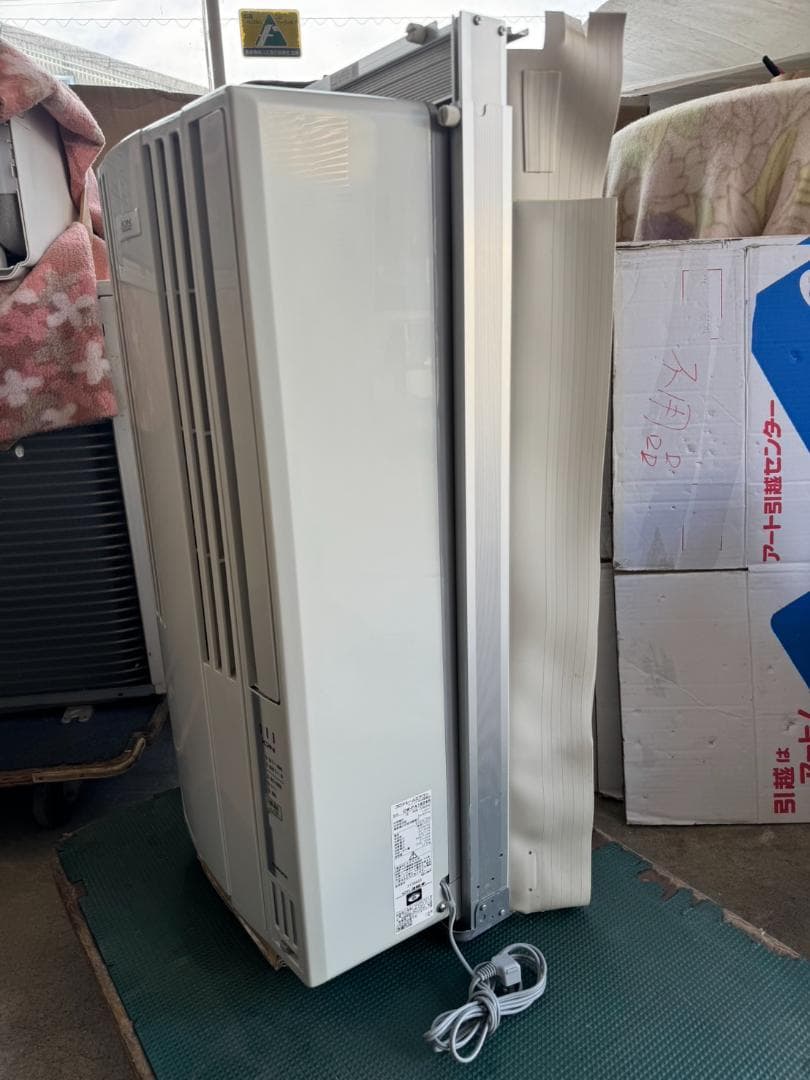 ①コロナ ウインドエアコン窓用エアコンCW-FA1824R 2024年製 窓枠付