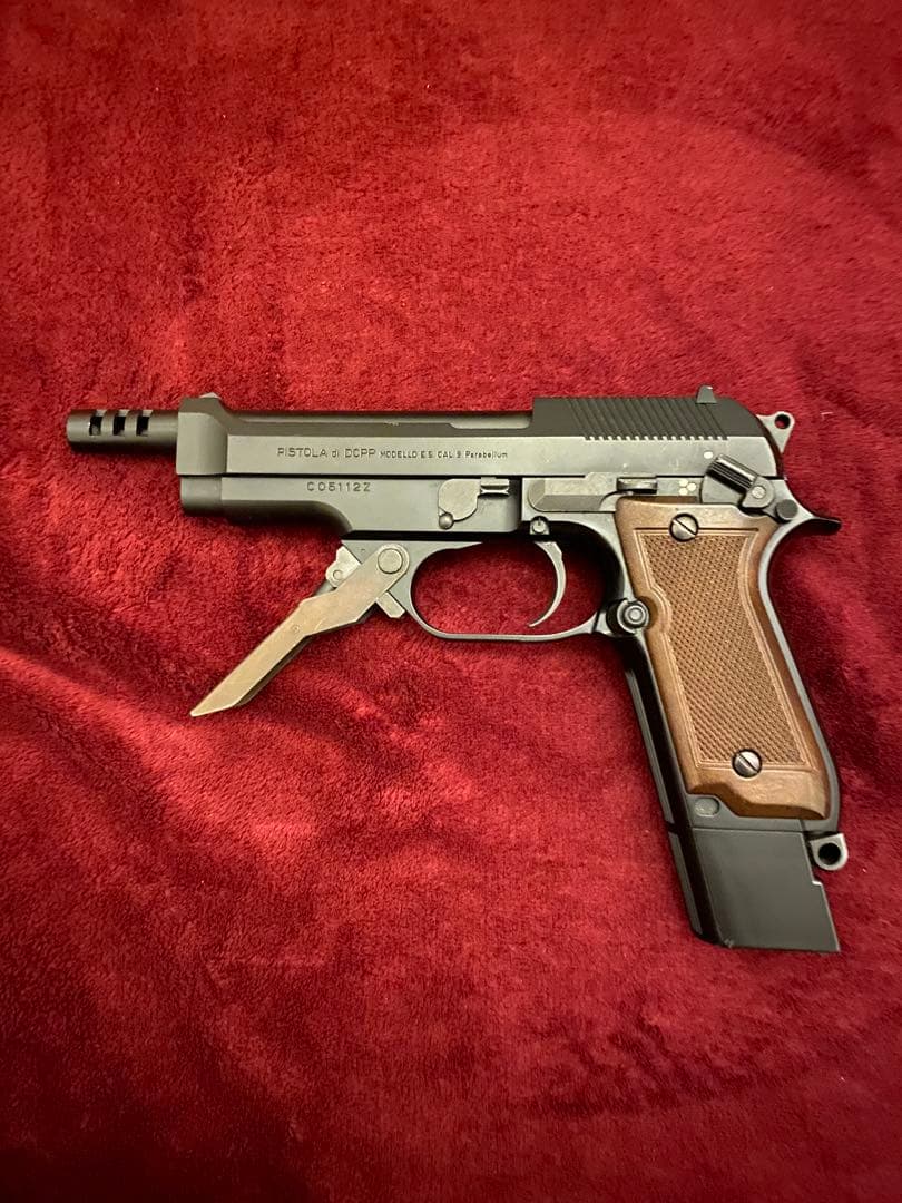 ベレッタ M93R 東京マルイ 電動 連射 ホップアップ バッテリー 充電器付き