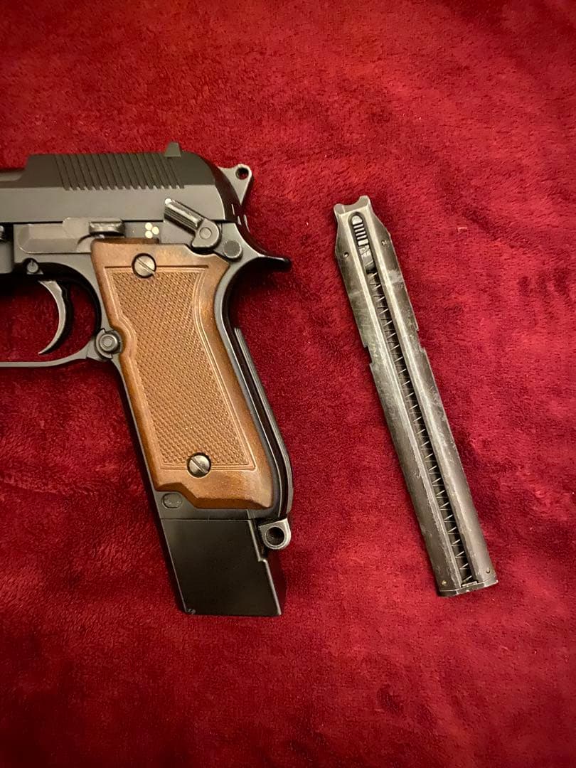 ベレッタ M93R 東京マルイ 電動 連射 ホップアップ バッテリー 充電器付き