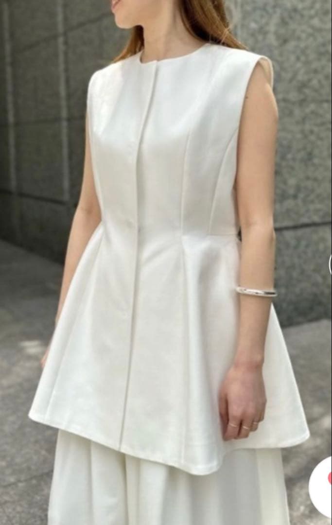 ダブルクロスぺプラムジレ　ルフィル LE PHIL サイズ1