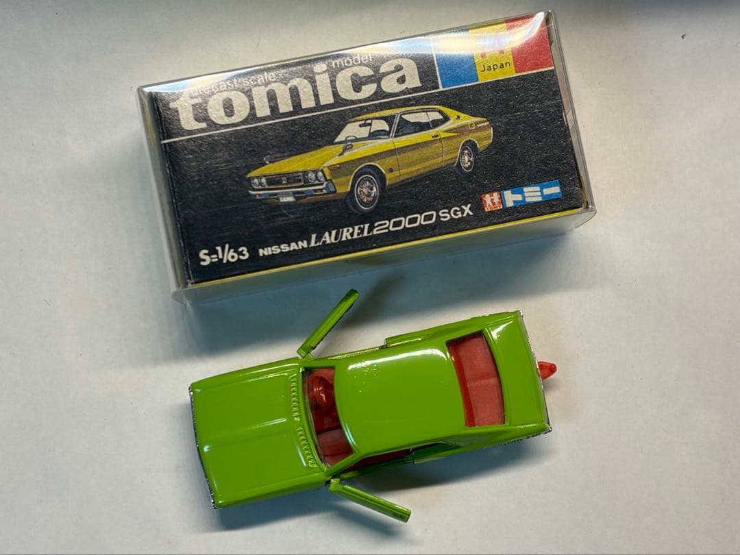 トミカ 黒箱 ニッサン ローレル 2000SGX 1Eホイール 日本製 当時物