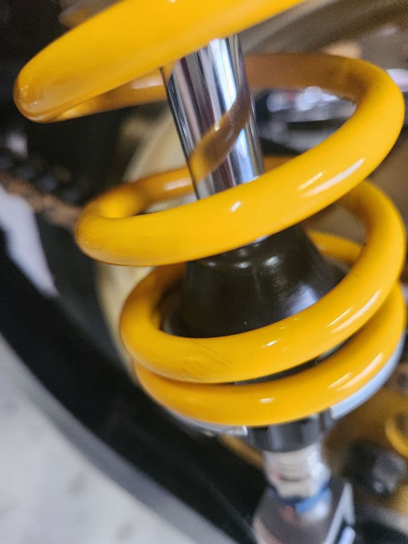 Öhlins サスペンション イエロー　CB750F