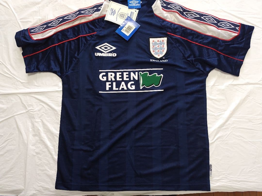 UMBRO イングランド代表 98トレーニングシャツ Lサイズ 未使用品
