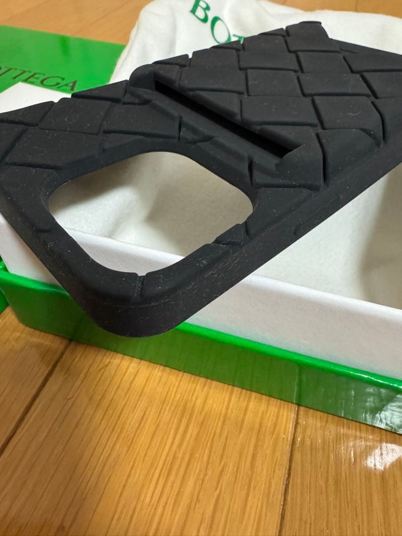 未使用 BOTTGA VENETA iPhone13Proケース　ブラック