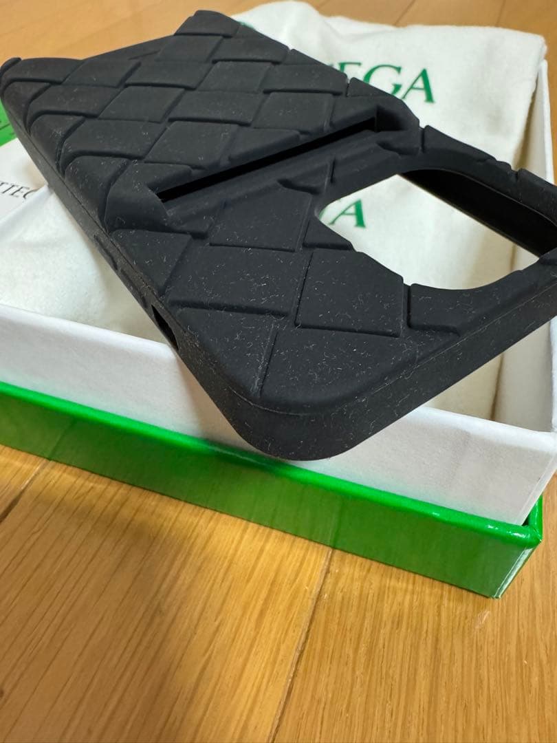 未使用 BOTTGA VENETA iPhone13Proケース　ブラック