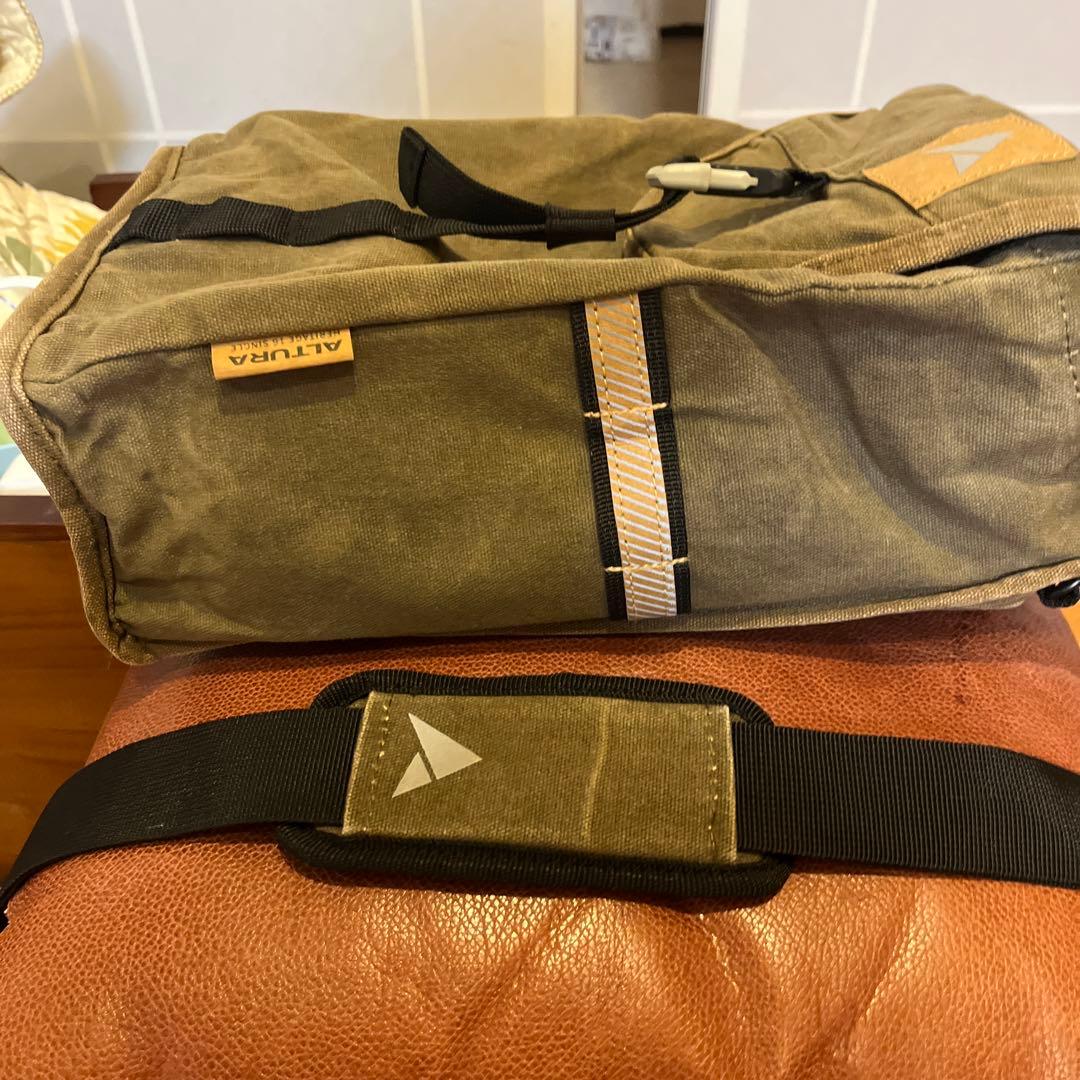 altura 帆布　パニアバッグ　ワックス　洗っています。