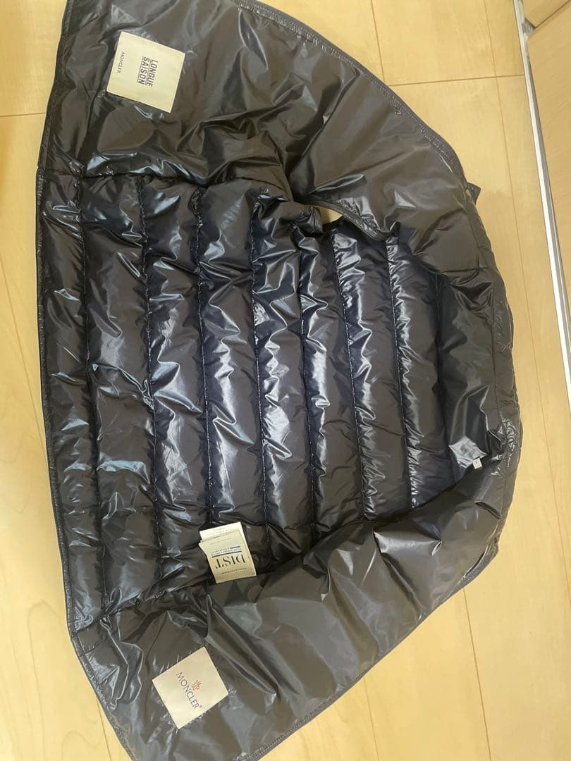 モンクレール ネイビー ダウンベスト