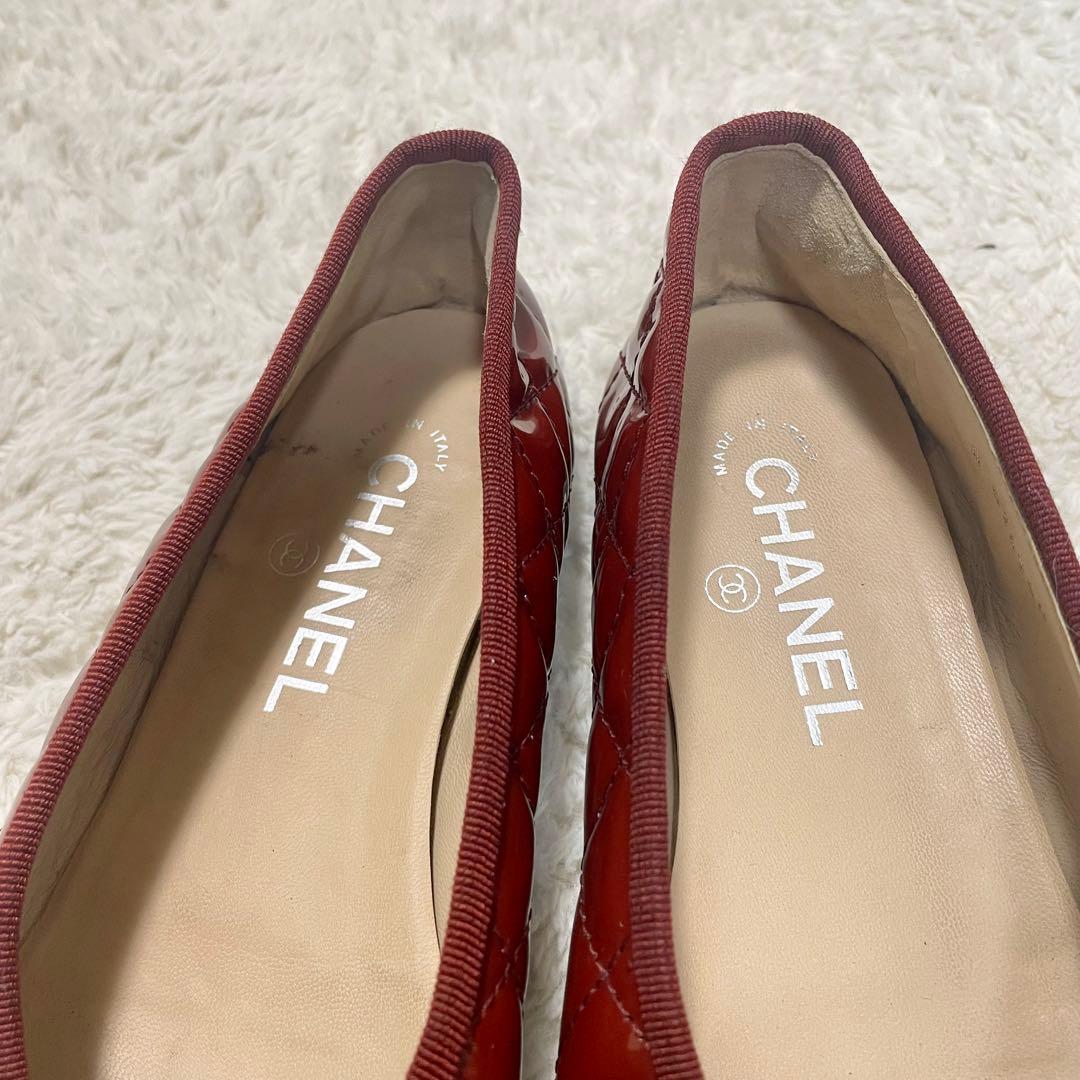 CHANEL シャネル ココマーク マトラッセ エナメル リボンフラットシューズ