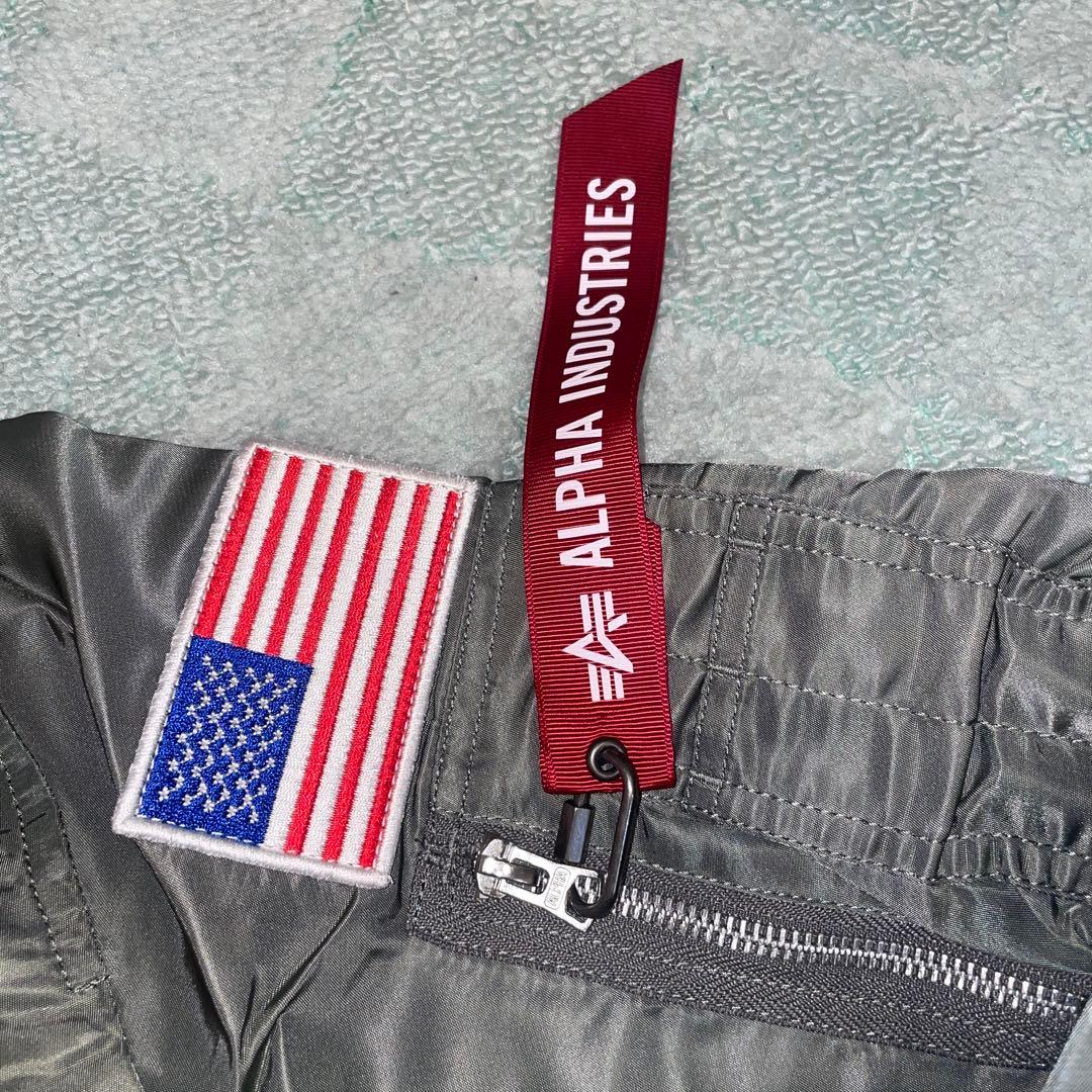 ALPHA INDUSTRIES MA-1　オリーブグリーン　アルファ　ワッペン