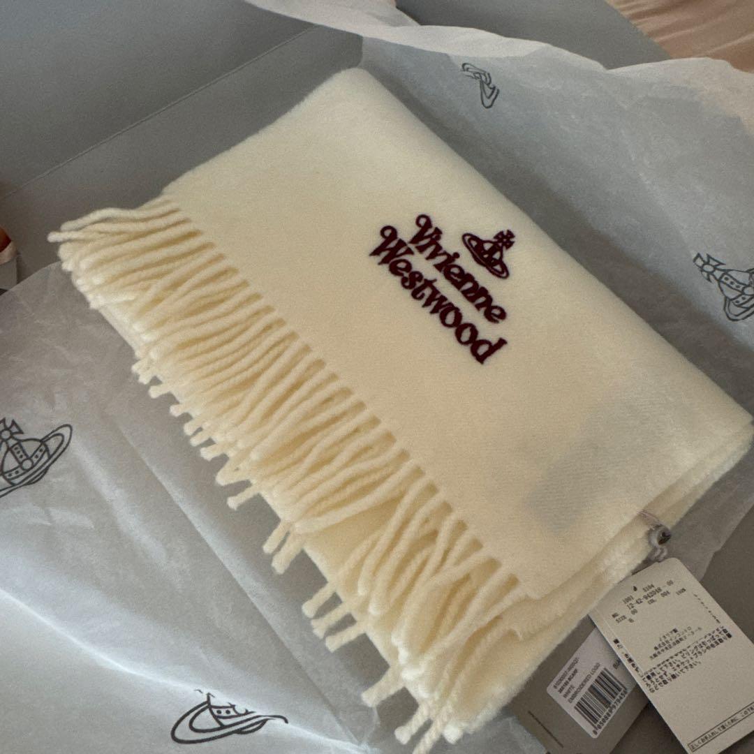 【新品・未使用タグ付き】ヴィヴィアンウエストウッド マフラー ホワイト