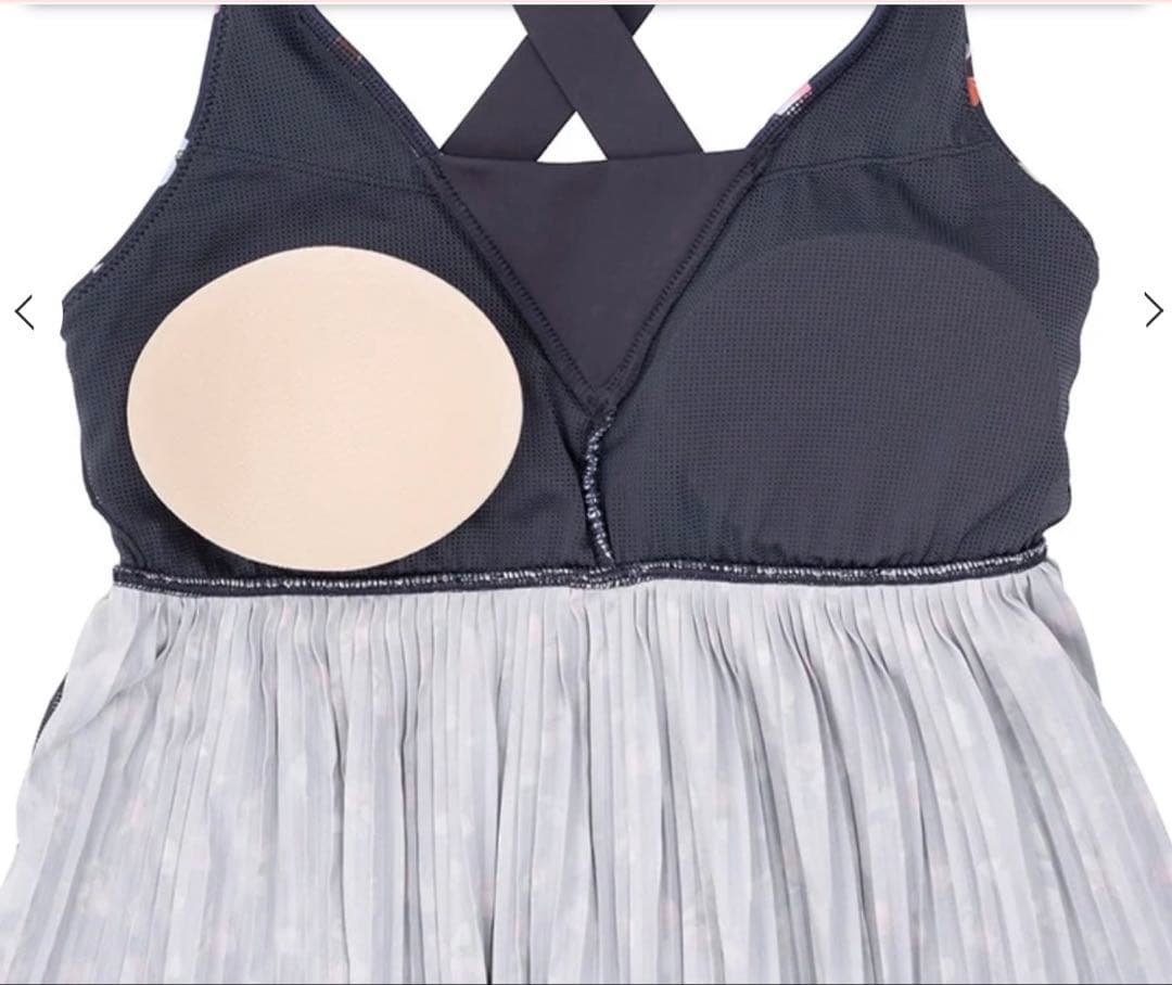 SUKALA ローズプリントプリーツタンクトップ