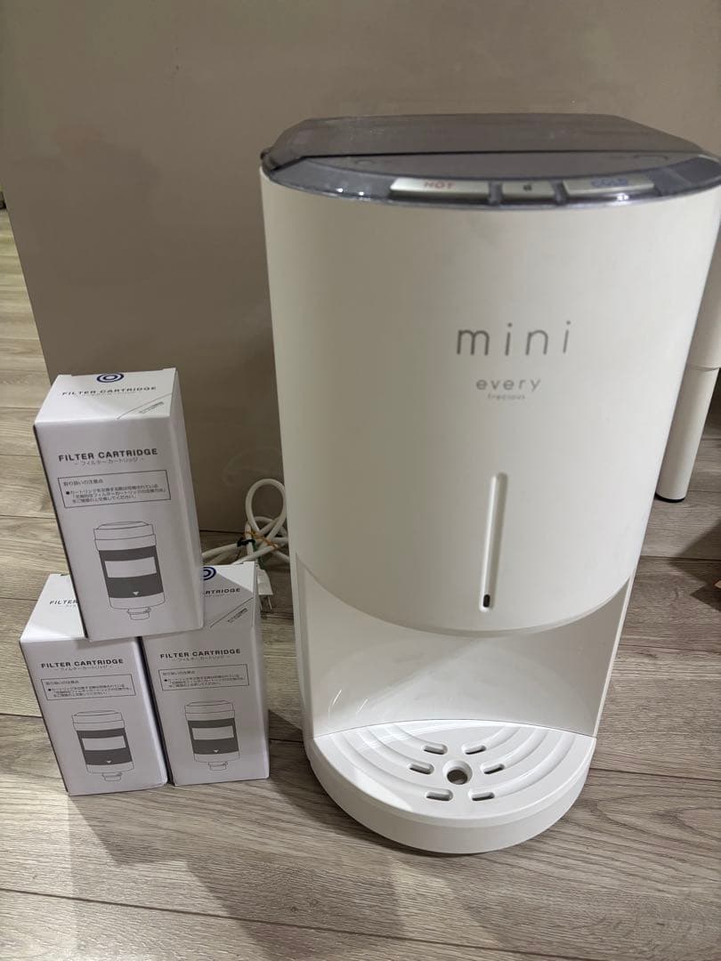 エブリィフレシャスmini ホワイト 浄水器　フィルターカートリッジ３本付き