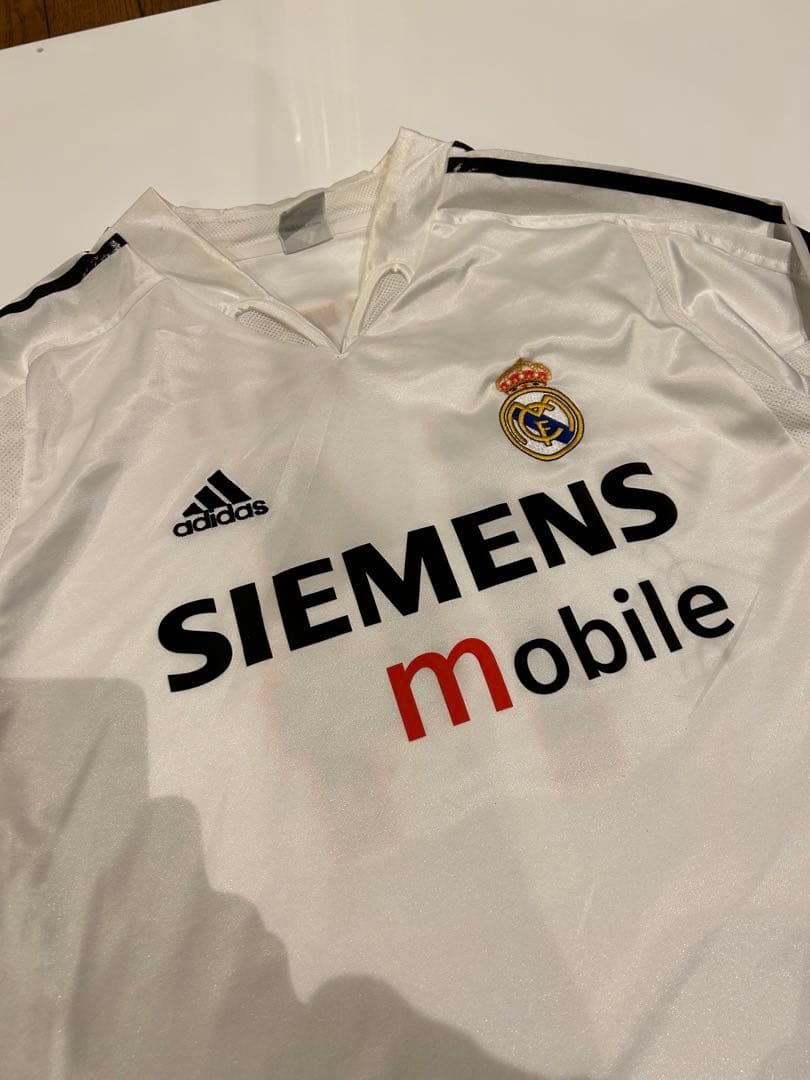 (サイン入り・着用ユニフォーム)レアル・マドリード GUTIサイン入りジャージ