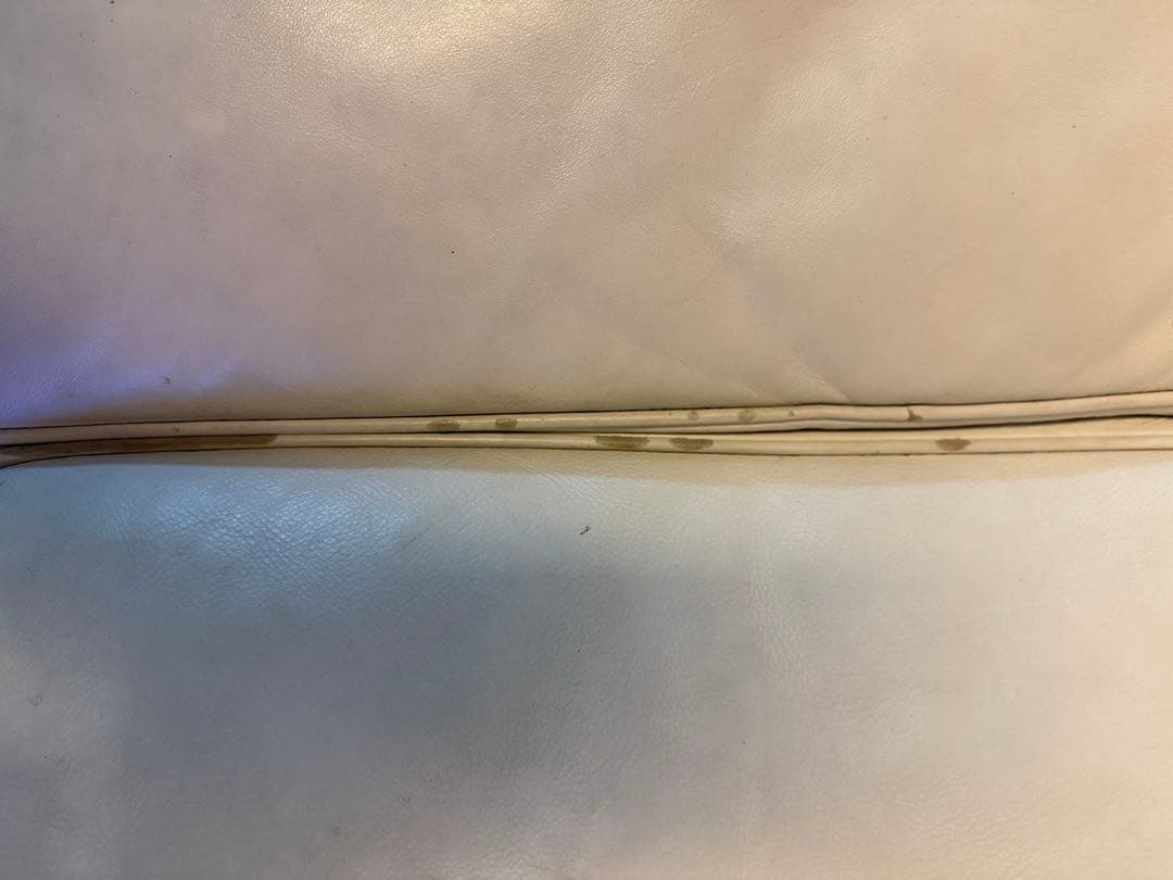 ポルトローナフラウ　クッション5個付き