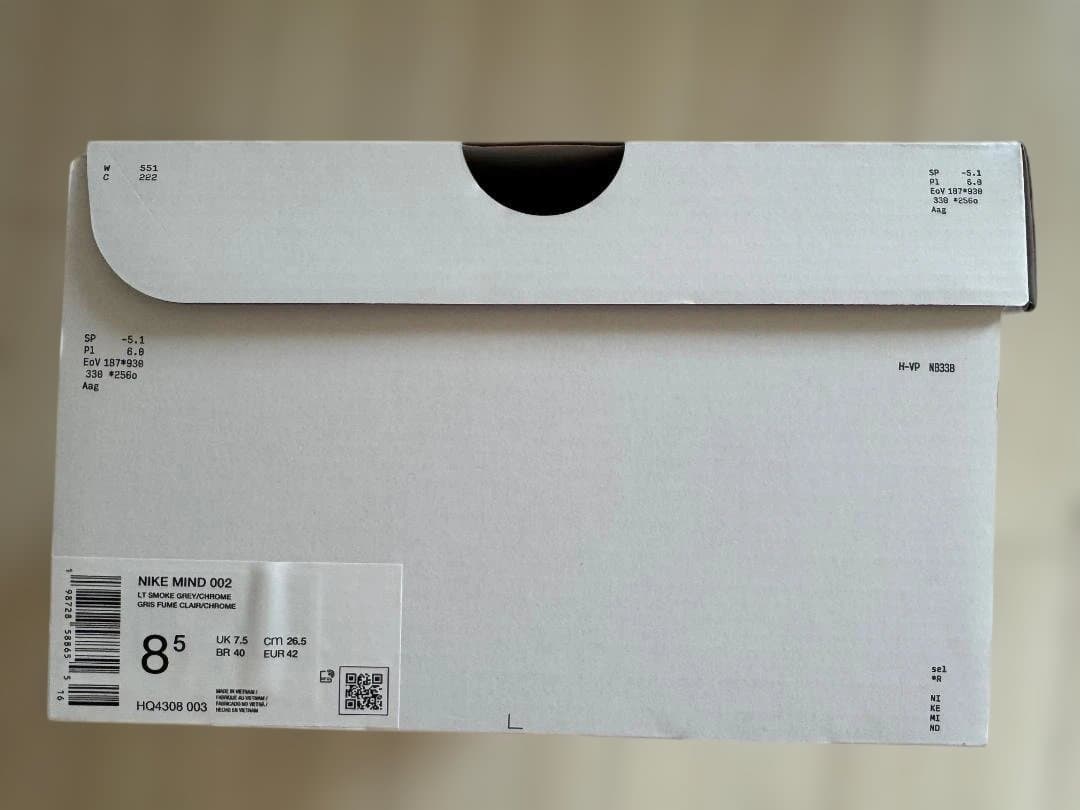 ウォーキング・ランニングウェア nike mind 002