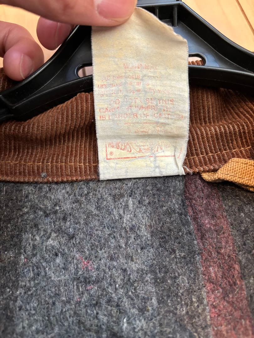 カーハート　ミシガンチョアコート　星タグ