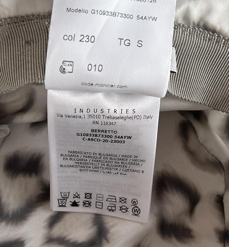 美品 MONCLERモンクレール正規品 アニマルプリント ロゴ入りバケットハット