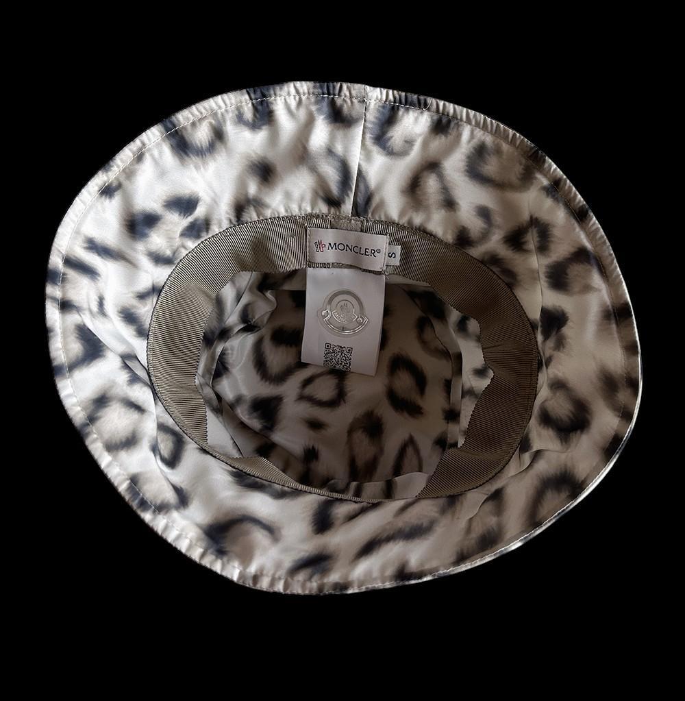 美品 MONCLERモンクレール正規品 アニマルプリント ロゴ入りバケットハット