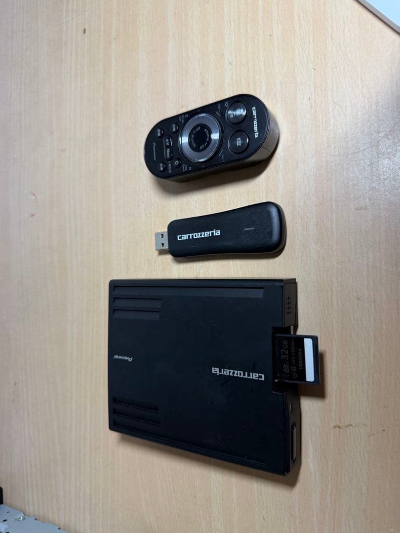 カーナビ AVIC-ZH0099w