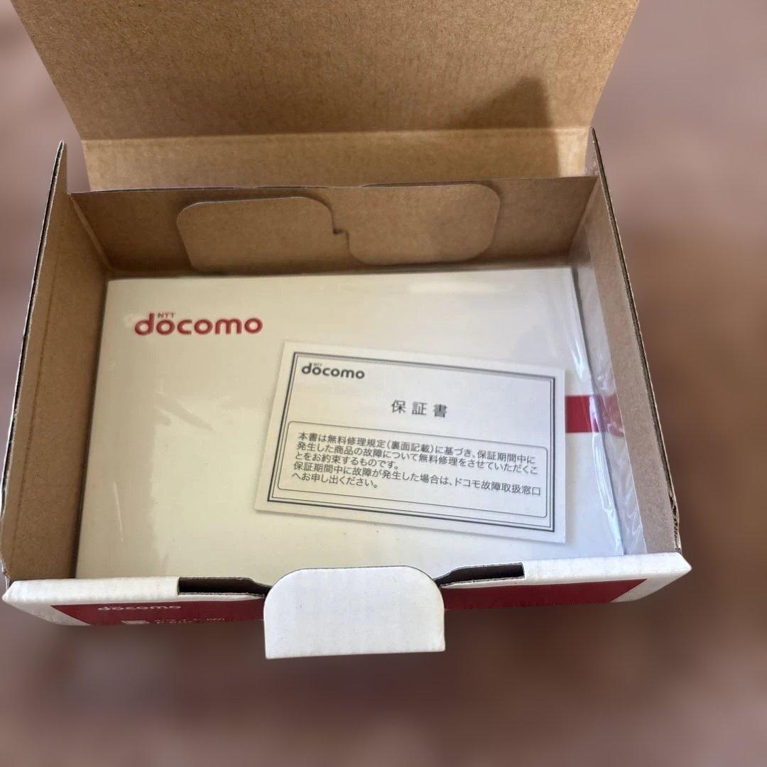 docomo P-01H ホワイト 新品未使用