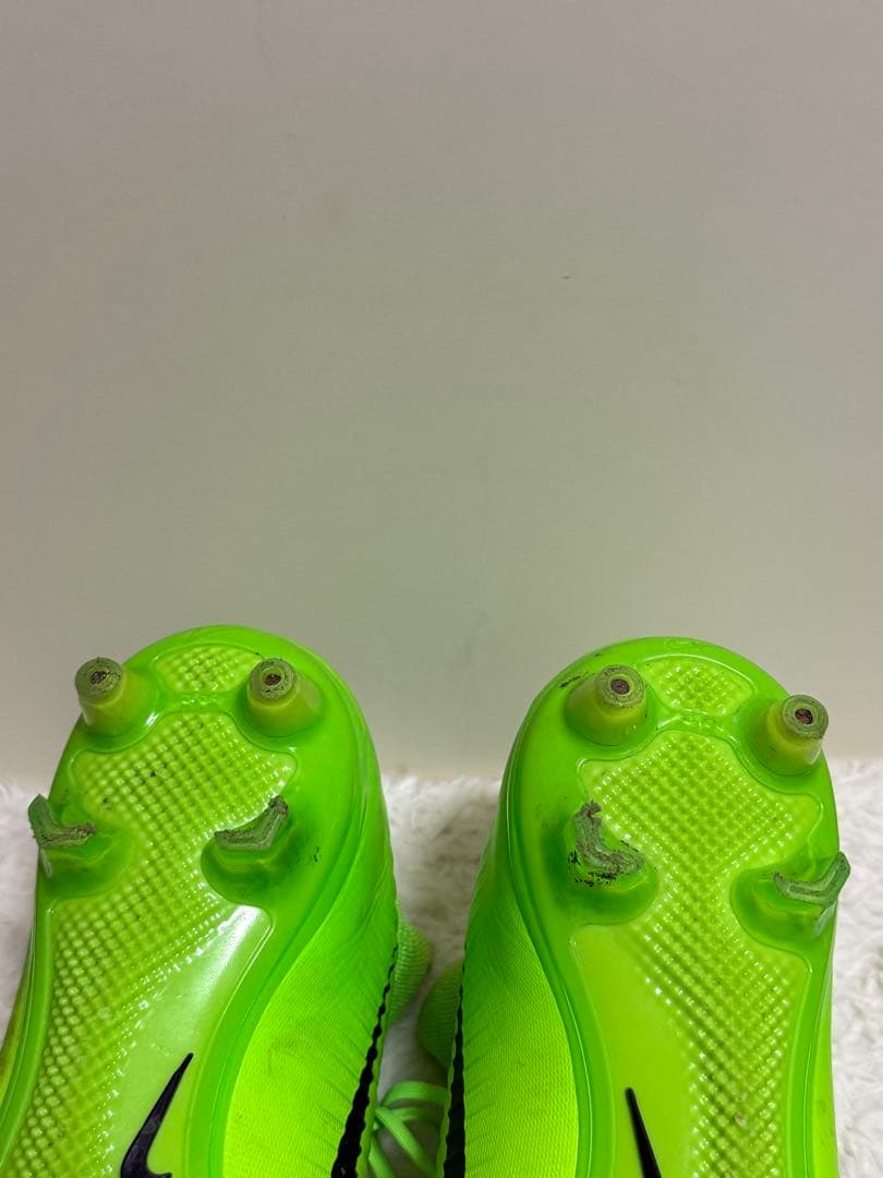 Nike Mercurial ネオンイエロー サッカーシューズ