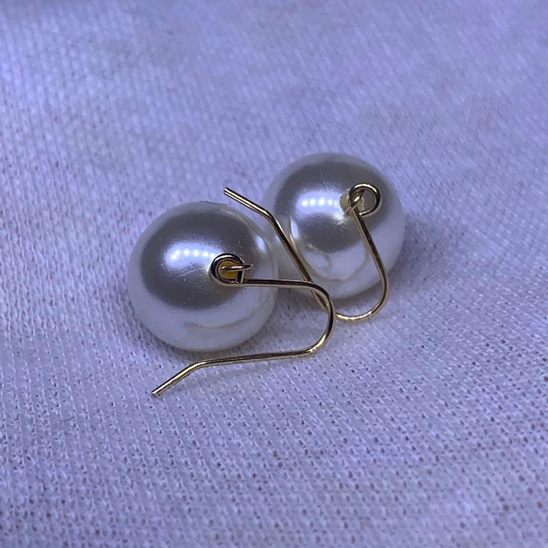 ウ*ー様 《美品！！》⭐︎K18本真珠フックピアス 刻印あり ホワイトパール9.