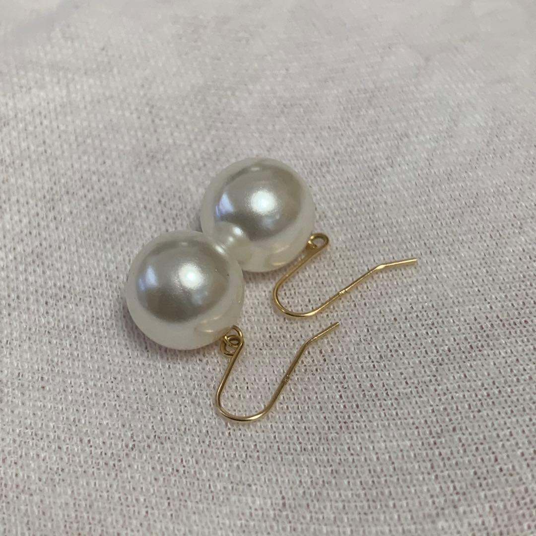 ウ*ー様 《美品！！》⭐︎K18本真珠フックピアス 刻印あり ホワイトパール9.