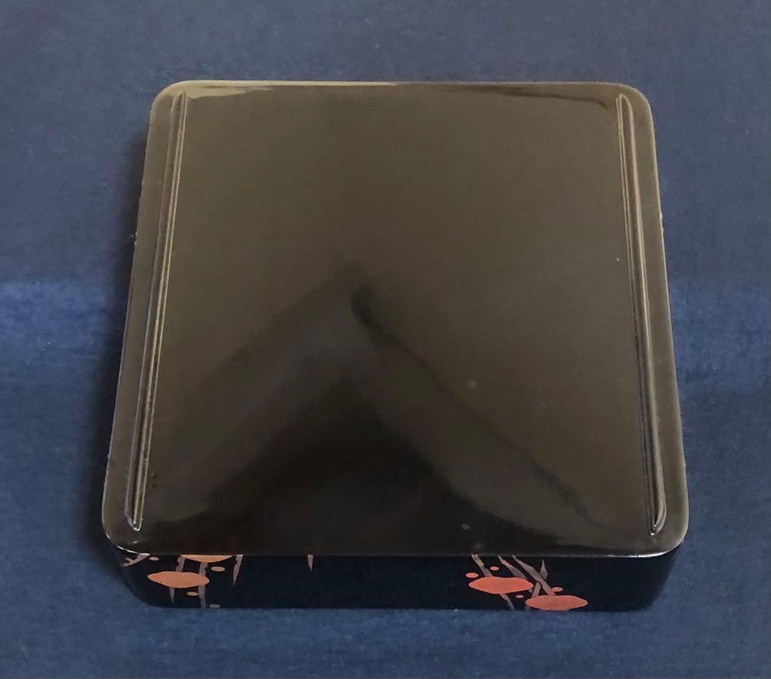 メ*7様 割引❗️《レ》輪島塗 たばね梅蒔絵 四段重 替蓋付 共箱　251201