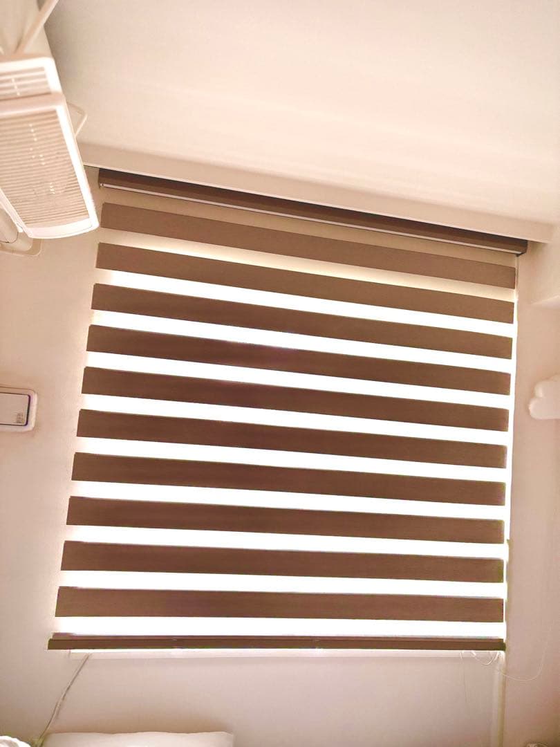 Yoolax 電動調光ロールスクリーン ブラウン系（幅170×丈170cm）