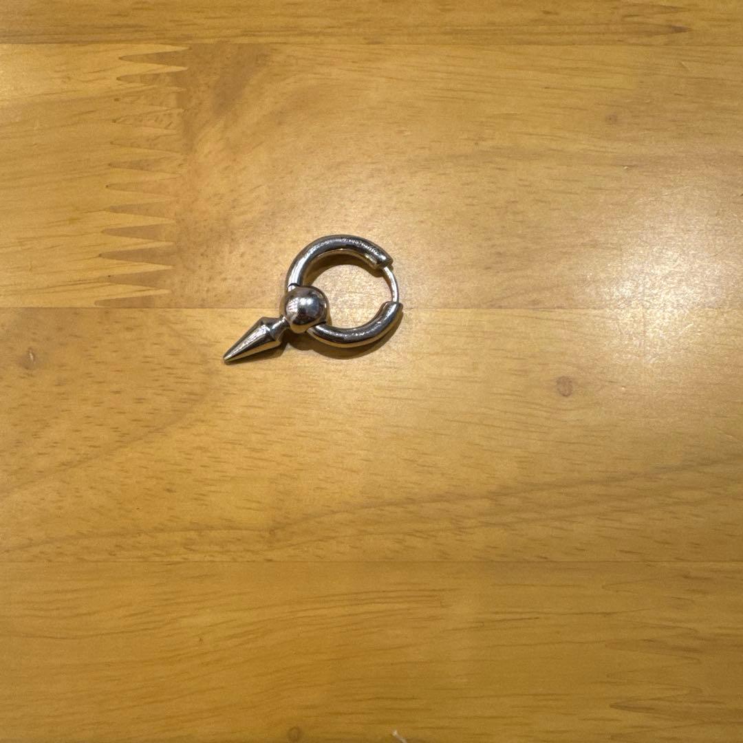 BALENCIAGA スパイクピアス　片耳　美品