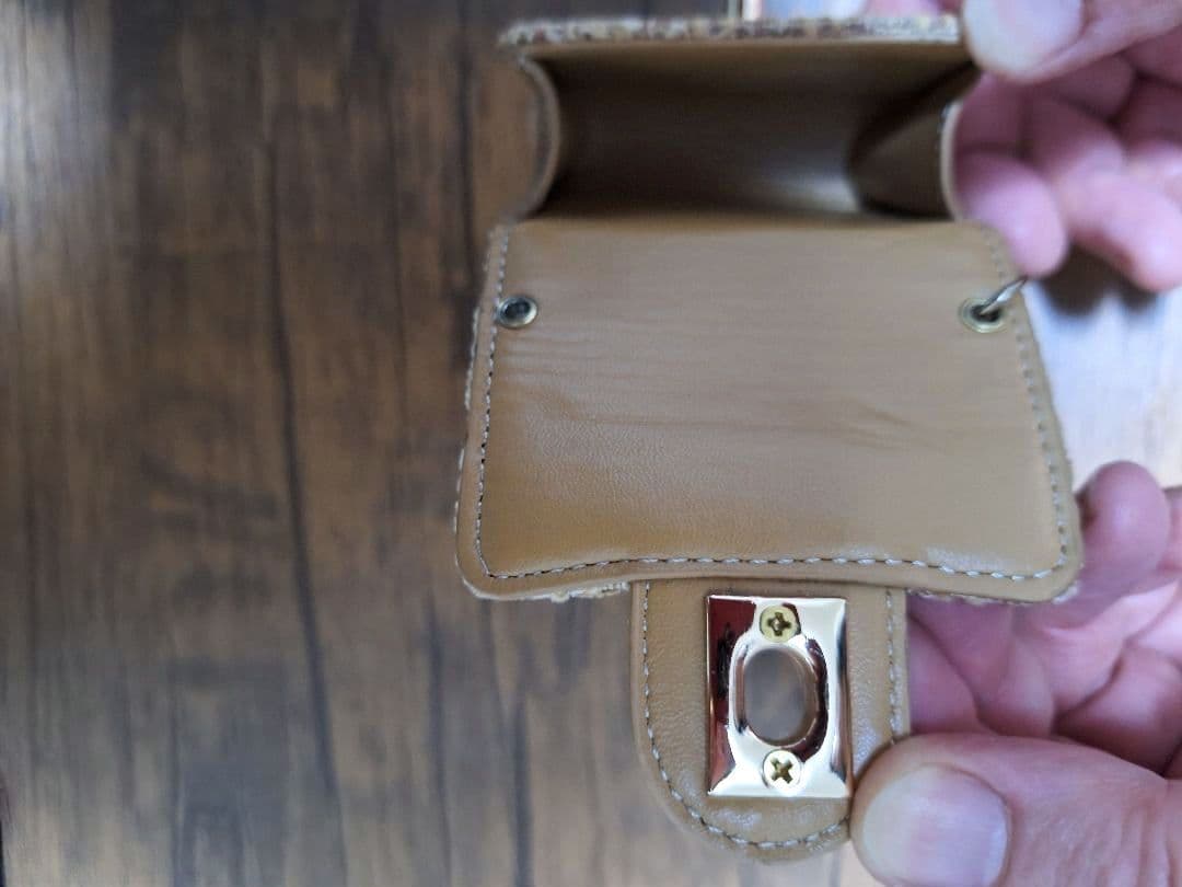 ノベルティ　イヤホンケース　ミニポーチ