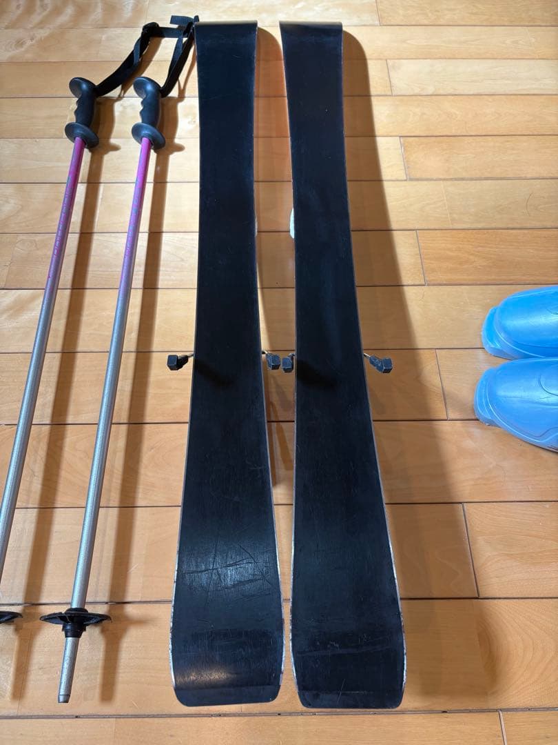 アトミック　子供用スキー板　100㎝　ブーツ20㎝、ストックセット