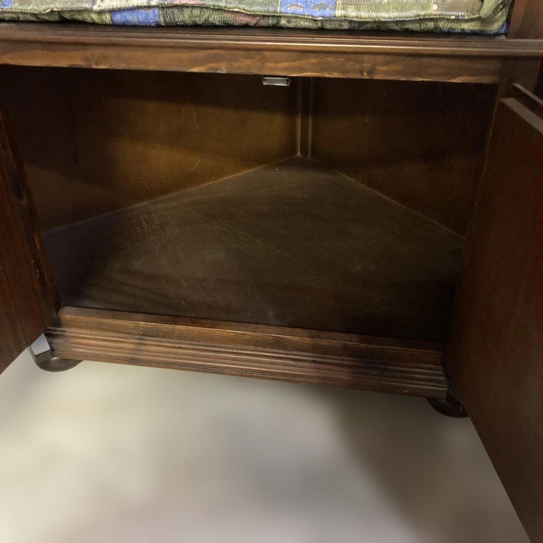 イタリア輸入品　木製コーナー　キャビネット　コーナーチェア