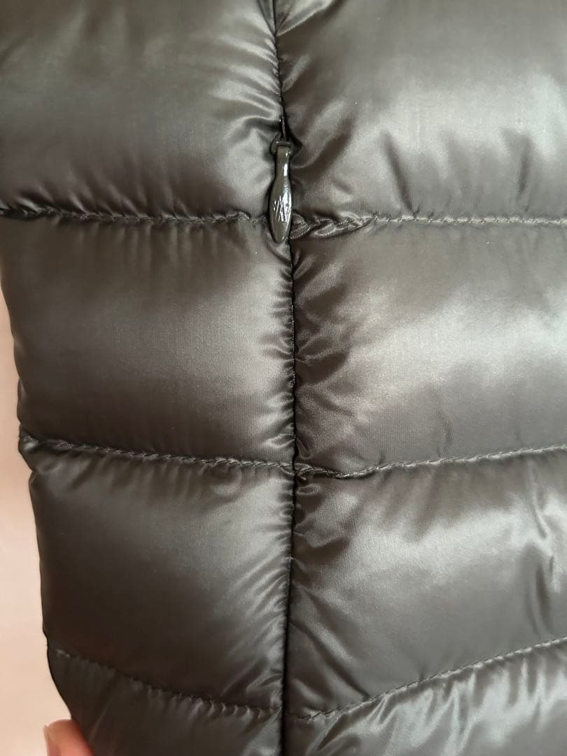 試着のみ⭐️MONCLER モンクレール⭐️サイズ1 カーキダウンベスト
