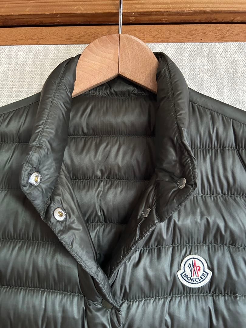 試着のみ⭐️MONCLER モンクレール⭐️サイズ1 カーキダウンベスト