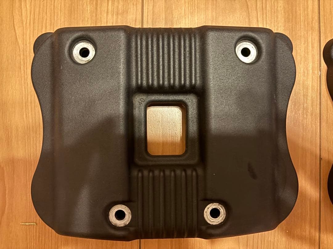 あかさん専用　ハーレースポーツスター　ロッカーカバー