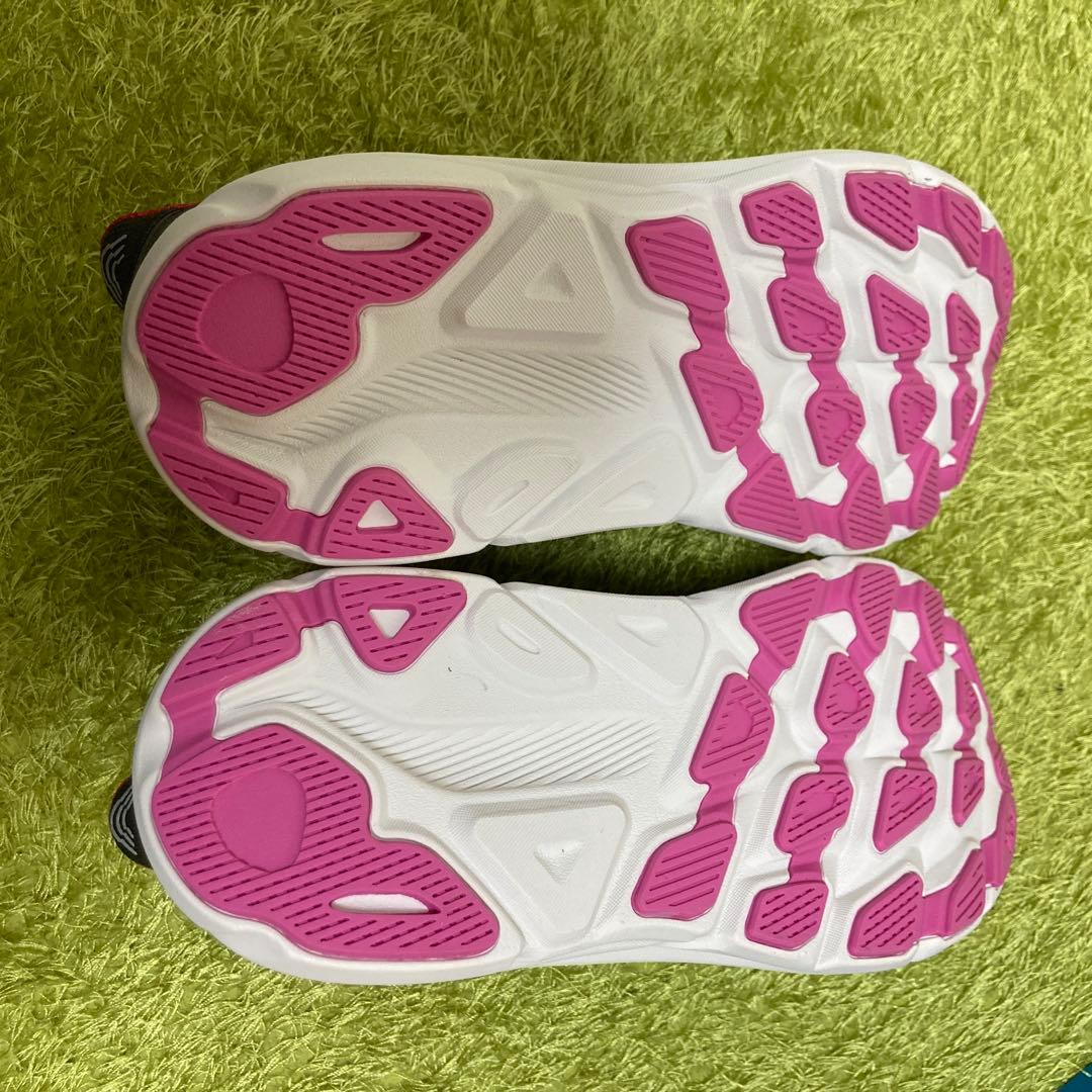 【未使用品】HOKA ONE ONE クリフトン９　ワイド　23.0cm